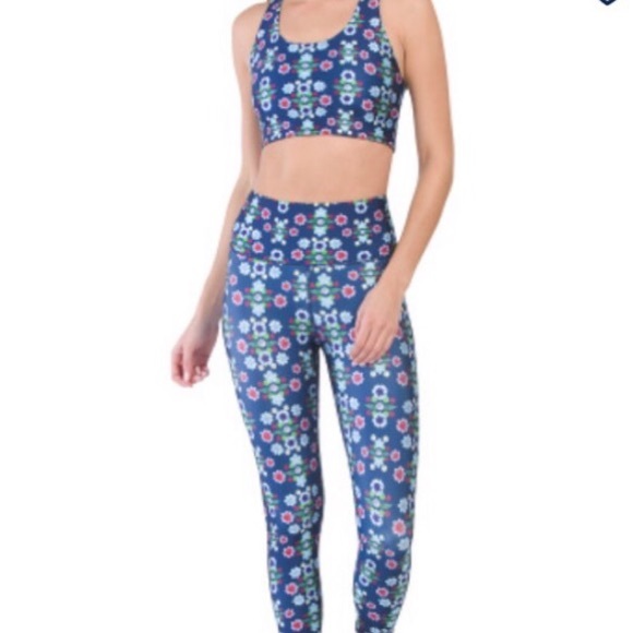 TEREZ NWT FLORAL FANTASY SPORTS BRA NAVY MEDIUM - Picture 3 of 6